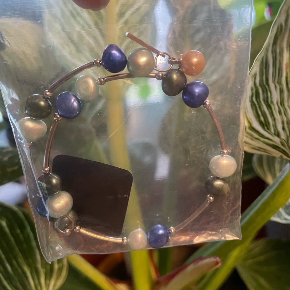 Vantel Pearls Wrap